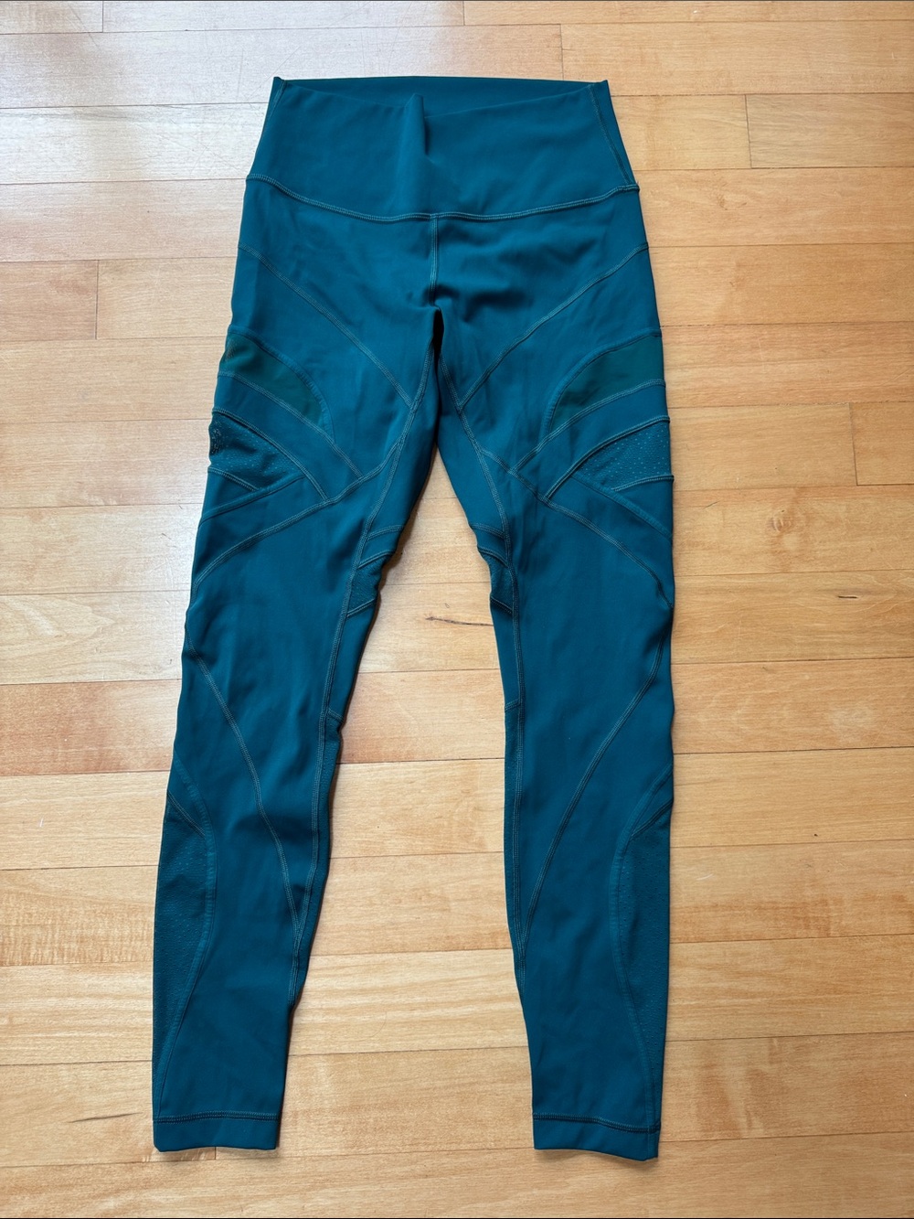 Lululemon leggings, size 8, great condition